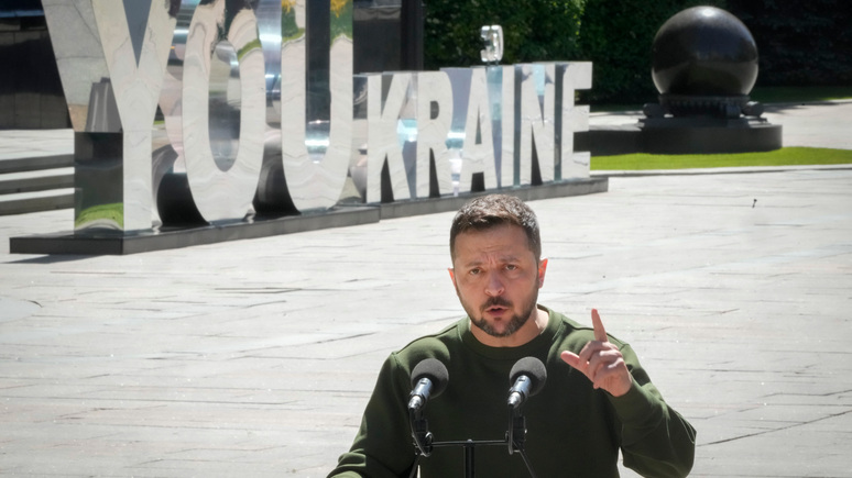 UnHerd: окончание срока Зеленского может «подлить масла в огонь» внутриполитической борьбы на Украине