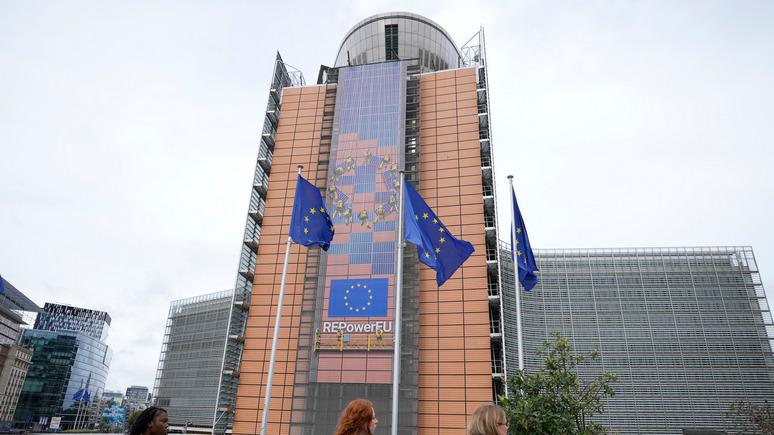 Bloomberg: в ЕС устранили последнее препятствие к началу переговоров о вступлении Украины и Молдавии