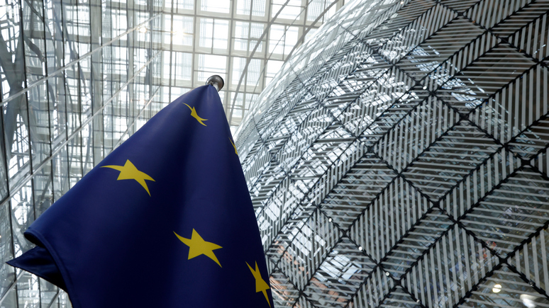 Bloomberg: страны ЕС согласовали помощь Киеву в обход Венгрии