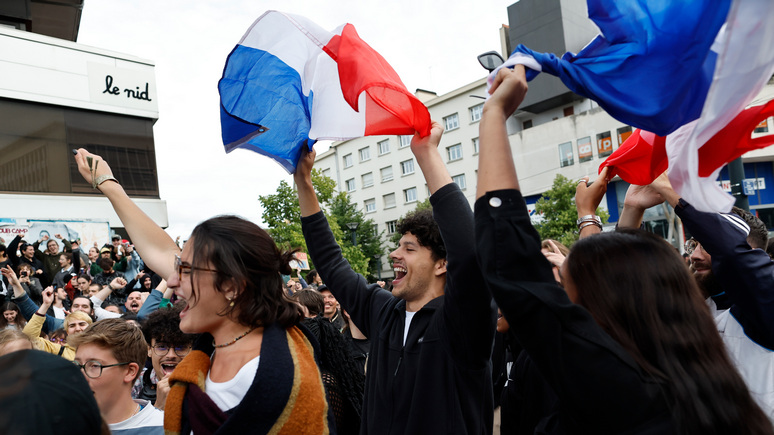 Sky News: несмотря на неудачу партии Ле Пен, будущее Франции остаётся неясным