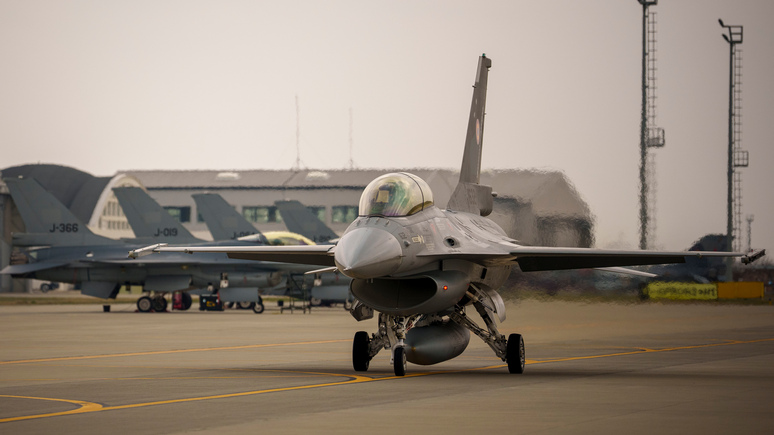 Bloomberg: Украина получит меньше истребителей F-16, чем планировалось 