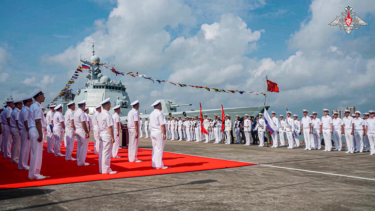 «Углублённое стратегическое партнёрство» — The Independent о российско-китайских военно-морских учениях