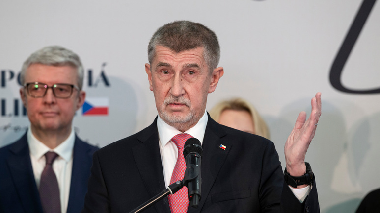 «Чешское правительство мечтает о войне с Россией», — бывший премьер-министр Чехии