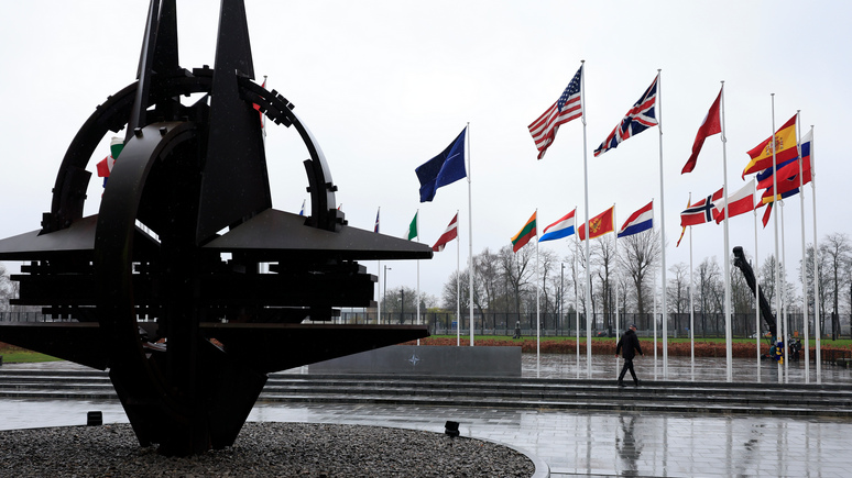 В НАТО ломают головы, как заделать бреши в обороне Европы — Reuters 