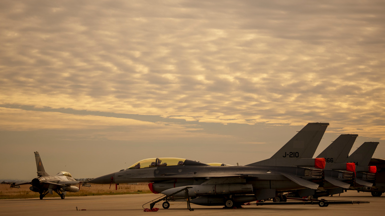 NYP: союзники не спешат делиться с Украиной F-16, потому что ей остро не хватает пилотов