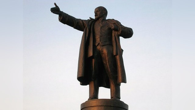 Путину предложили соорудить «коммунистический храм» для Ленина 