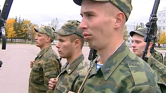 Российские призывники предпочитают армии петлю и тюрьму