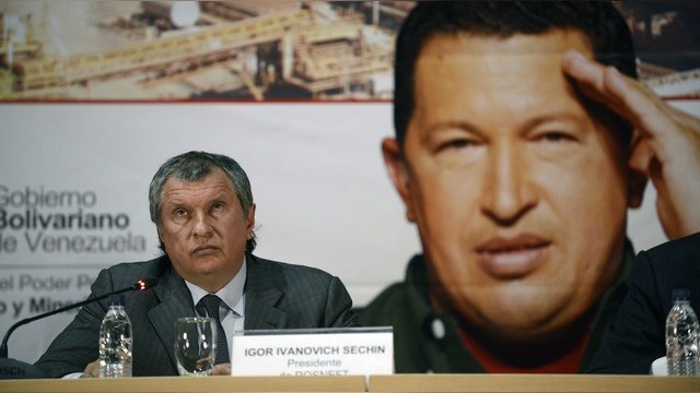 На похороны Чавеса от России поедет Cечин