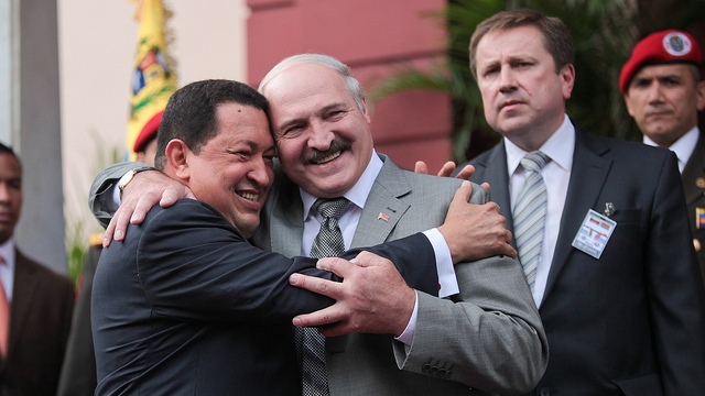 Лукашенко: Чавес спас Белоруссию от экономического кризиса