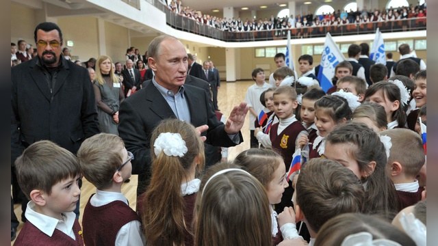 The Guardian: Стивен Сигал защитил Путина от российских школьников
