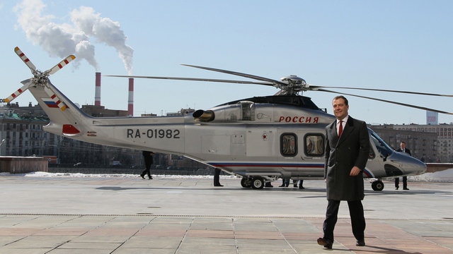 С приходом весны Медведев пересядет на вертолет