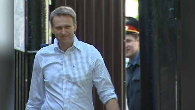 NZZ: Навальный намеренно идет по пути Ходорковского