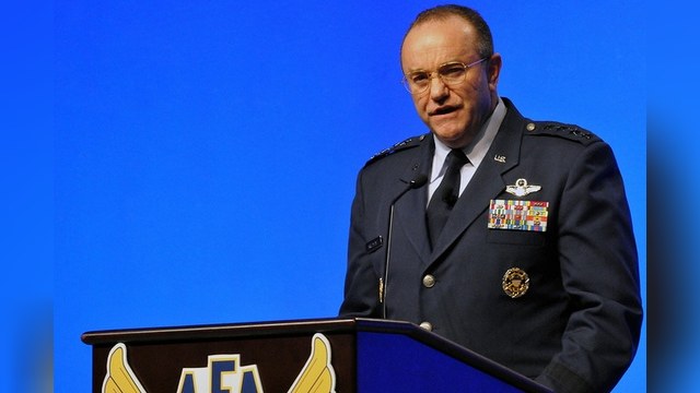 Командующий НАТО увидел в России «источник нестабильности»
