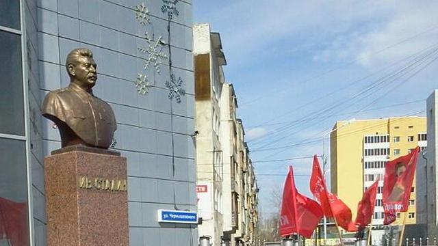 Людмила Алексеева возмущена открытием памятника Сталину