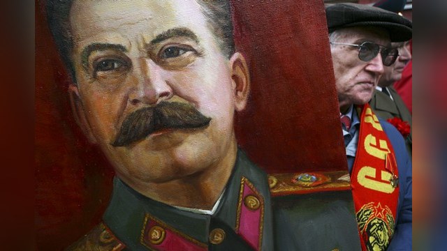 Православные требуют демонтировать памятник Сталину в Якутске
