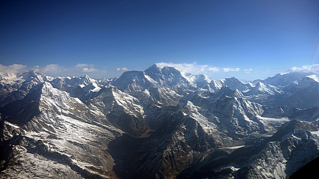 Российский альпинист расстался с жизнью, покоряя Эверест
