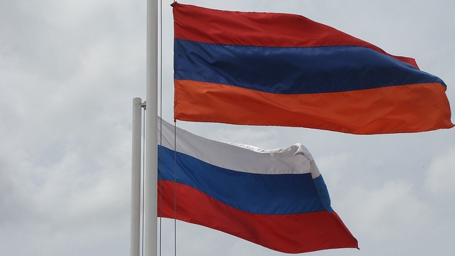 RFE/RL:  Ереван увиливает от «навязчивой»  Москвы