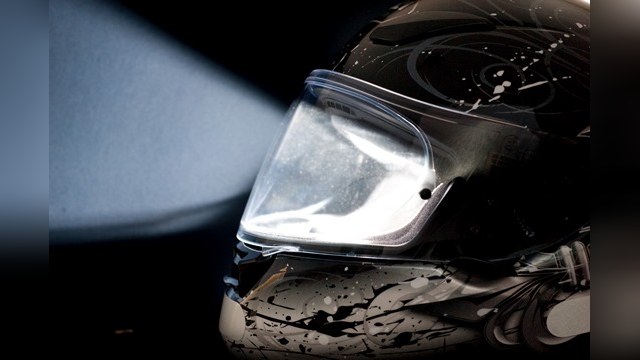 Умный шлем покажет мотоциклистам другую реальность
