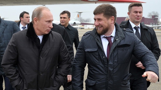 VОA:  В увлечении политгламуром Кадырову есть с кого брать пример