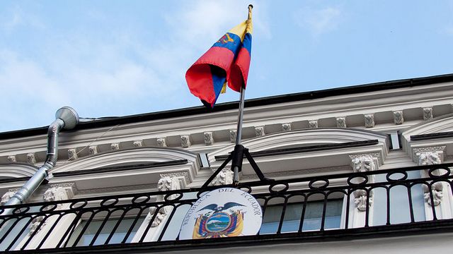 Эквадор и Россия ведут переговоры о судьбе Сноудена 