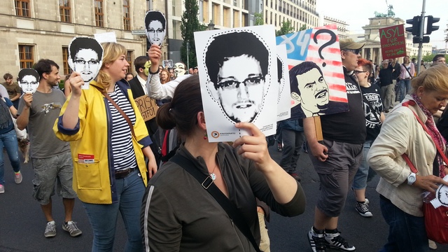 FP: Сноудена причислили к «сумасшедшим героям Достоевского»