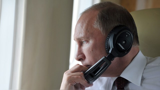FT: Запад никак не может найти способ повлиять на Россию