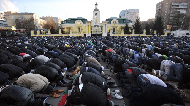 Slate: В «нетолерантной» Москве мусульмане уходят в подполье