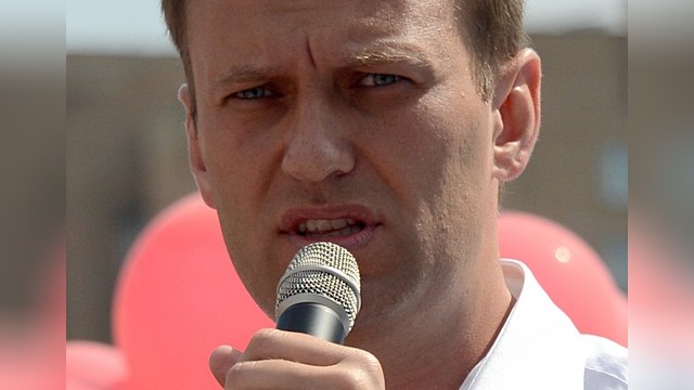 Навальный отверг обвинения в получении денег из-за рубежа