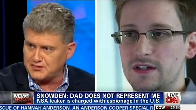 CNN USA: Сноуден попросил СМИ не использовать его отца ради сенсаций