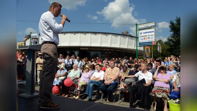 The Guardian: Навальному удалось встряхнуть предвыборную кампанию