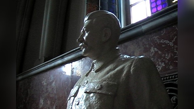 В Грузии осквернили памятник Сталину 