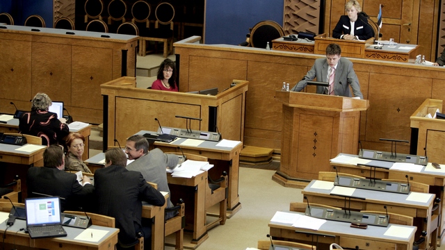Эстонский парламент отказался переводить законы на русский язык 