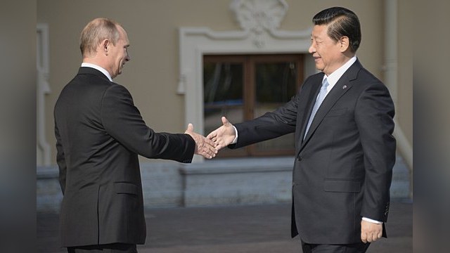FT: Лидерство России и Китая в мире «нежелательно»