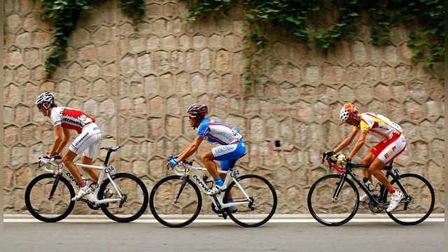 Ограбление по-итальянски: российские велогонщики остались без колес
