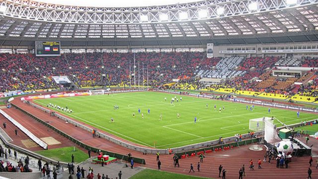 Московские футболисты остались без стадионов 