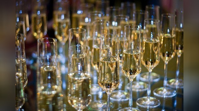 Российские миллионеры залили лондонский клуб шампанским