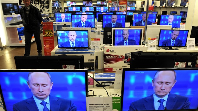 Вильнюсский суд временно приостановил трансляцию российских программ