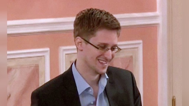 WP: Сноуден располагает данными о шпионаже США против России