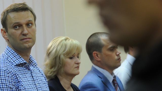 Басманный суд Москвы арестовал имущество братьев Навальных