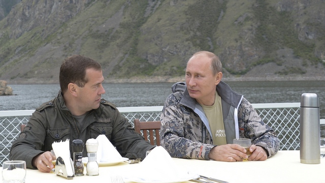 Der Standard: Медведеву «досталось» от Путина