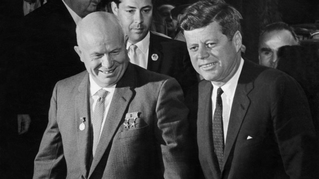 Daily Mirror о возможных убийцах Кеннеди: от Освальда до Хрущева
