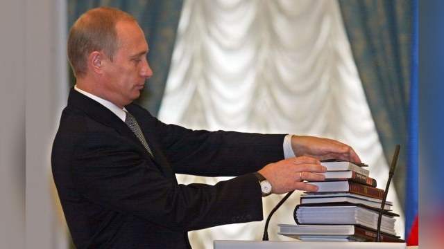 NYT: Владимир Путин и его «общество мертвых поэтов»