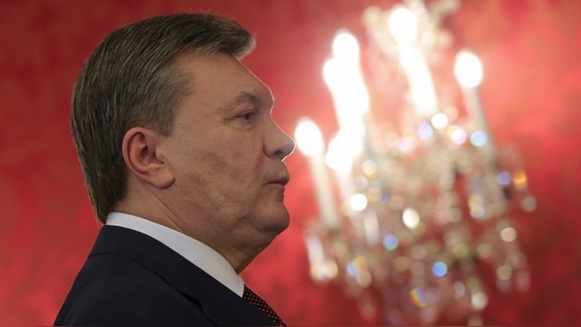 LATimes: Янукович отказался от ЕС, чтобы остаться у власти