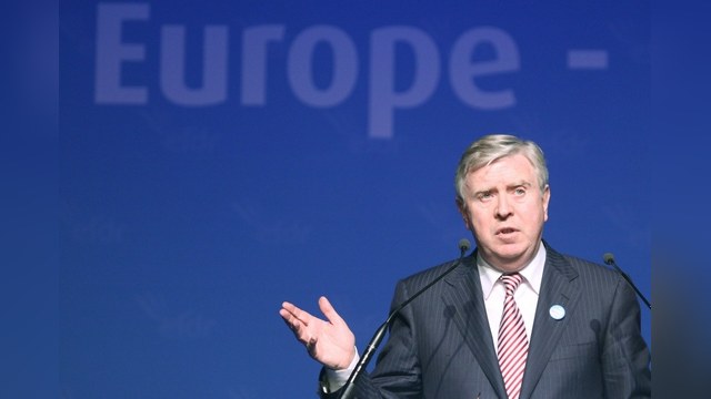 Евронаблюдатель Кокс призвал не оставлять Украину на произвол судьбы