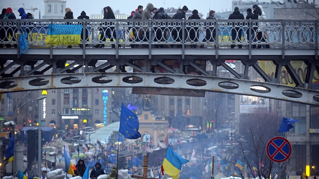 За страх или за совесть: что движет участниками двух «майданов» в Киеве