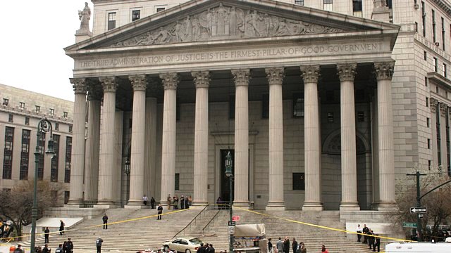 FT: Нью-йоркский суд стал местом «разборок» российских олигархов