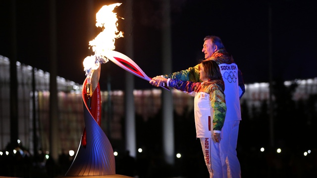 LA Times: Олимпийский огонь в руках Родниной как месть России США