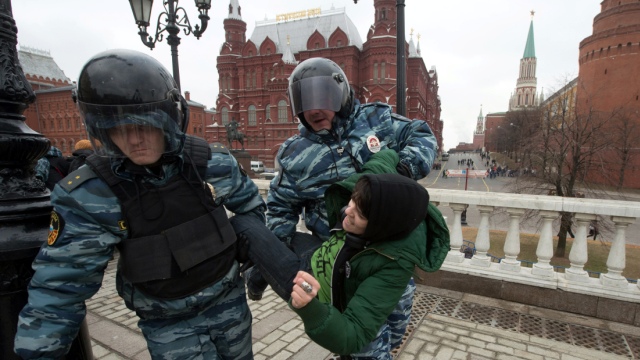 Amnesty International критикует кампанию запугивания в России