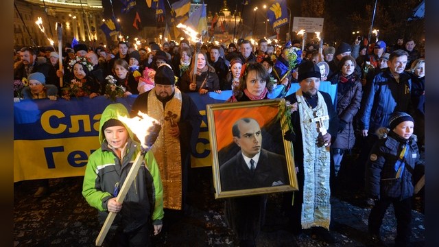 Нацисты в Киеве совершенно не смущают западных политиков