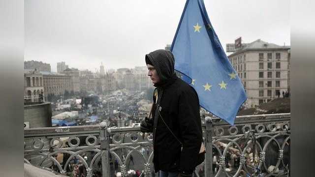 Украину отдали на разграбление банкирам и олигархам